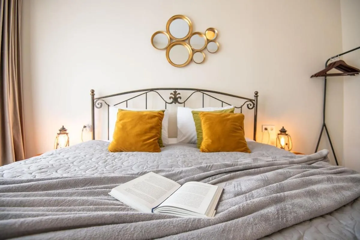 Gg Home - 1 Bedroom Apartment Close To Park Tbilisi