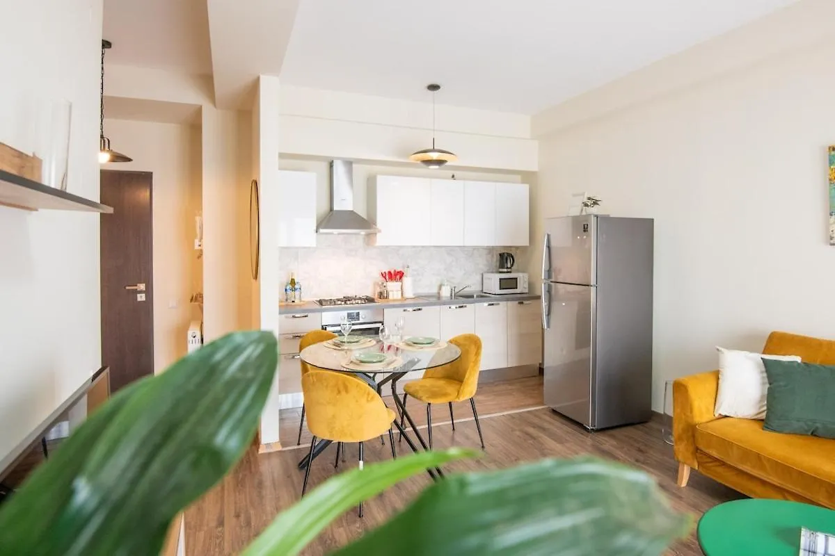 Gg Home - 1 Bedroom Apartment Close To Park Tbilisi