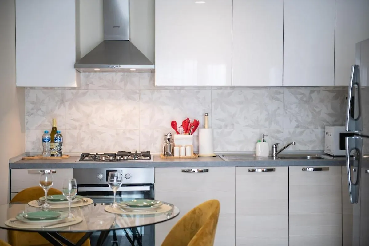 Gg Home - 1 Bedroom Apartment Close To Park Tbilisi 0*,